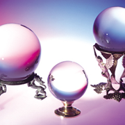 Boules de Cristal et soutient