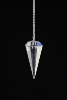 Pendentif cristal de roche avec facette