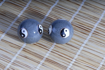 Balles sonores - Yin Yang gris 4 cm