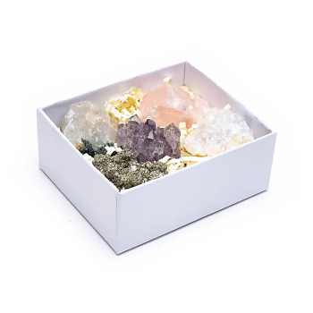 Geschenkbox mit 5 rohen Kristallsteinen