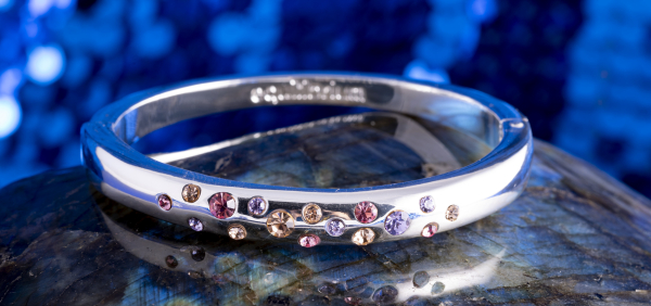 Universe Armreif mit bunten Kristallen