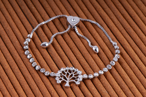 Bracelet Yggdrasil avec strass